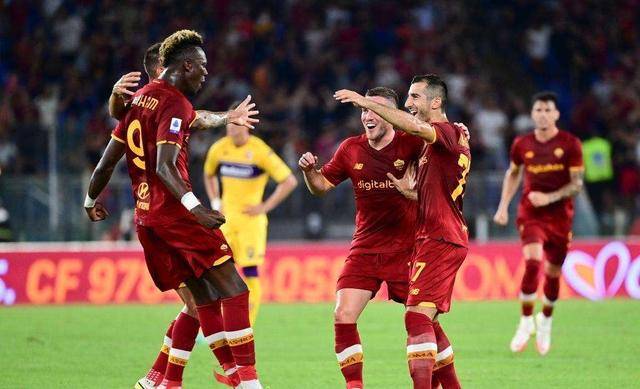 赛后广东宏远备战西甲,更衣室发声细节流出,信心回归,心理建设被强调  赛后广东宏远备战西甲,更衣室发声细节流出,信心回归,心理建设被强调